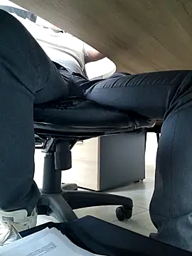 Daddy Gentlesex online show from December 5, 2025, 8:23 am