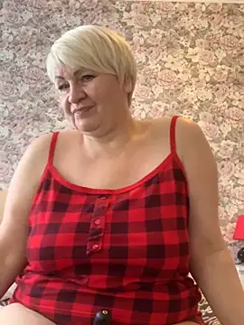 Laura Millf online show from February 15, 2025, 7:49 am