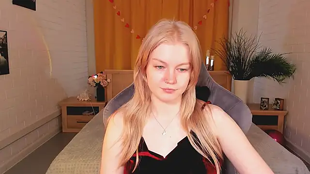 GraceGlamour online show from March 8, 2025, 5:17 am