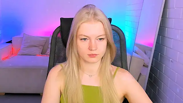 GraceGlamour online show from November 14, 2025, 5:06 am