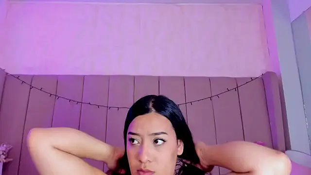 MollyBigBoobs12 online show from September 26, 2025, 8:24 pm