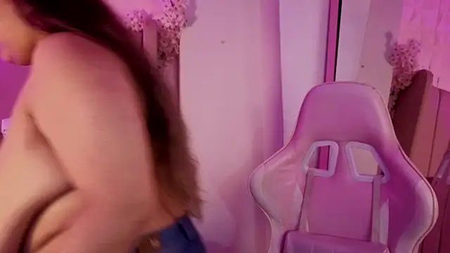 MollyBigBoobs12 online show from June 5, 2026, 8:36 pm