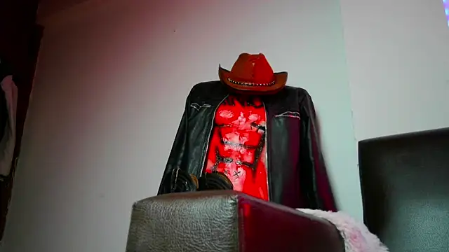 Leonnardo Jaramillo online show from December 18, 2024, 12:07 pm