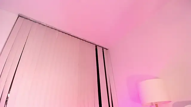 Snapshot of Valentina_Se chatting on December 4, 2024, 10:24 am Valentina Se online show from December 4, 2024, 10:24 am