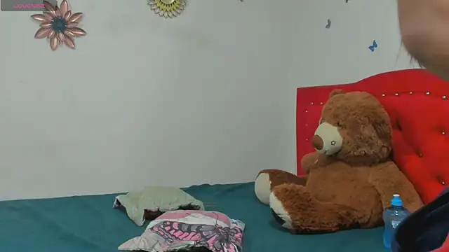 sharoncute1 online show from February 10, 2025, 7:47 am