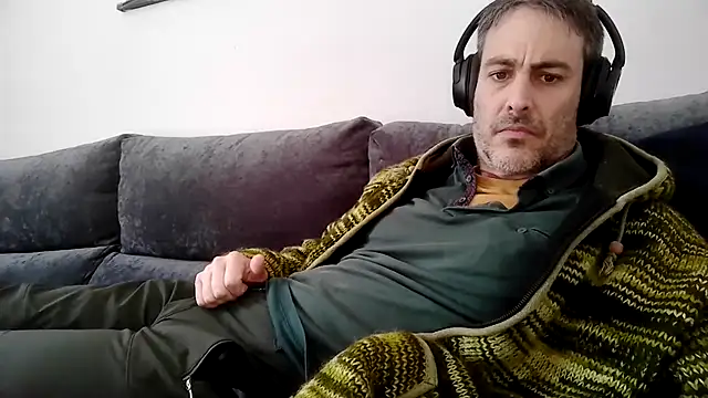 basquehotboy online show from January 31, 2025, 2:49 pm