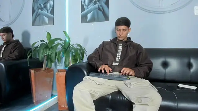 Damian23   online show from February 15, 2025, 3:20 am