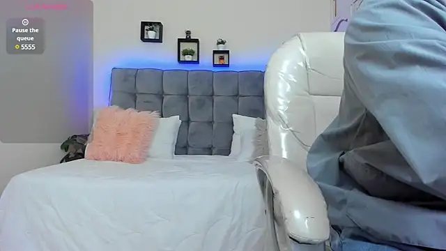 Damian23   online show from March 4, 2025, 12:44 pm