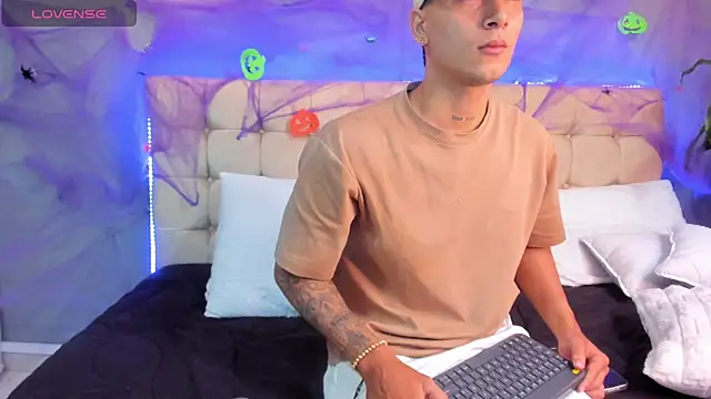 Damian23   online show from October 7, 2025, 10:56 am