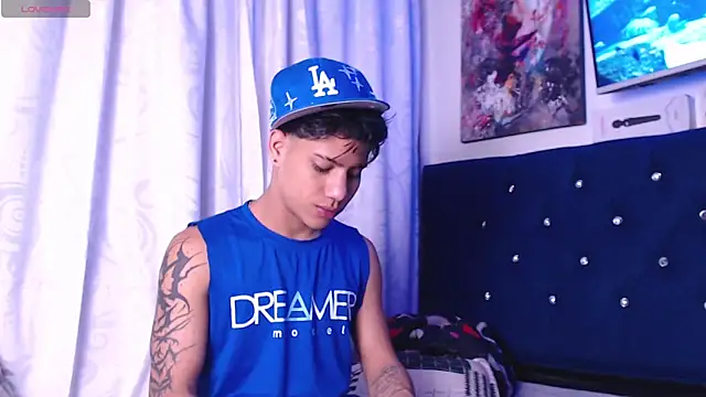 Sexys Boys Hot1 online show from December 3, 2025, 1:35 am