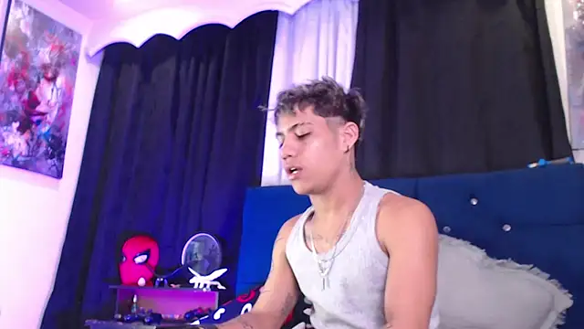 Sexys Boys Hot1 online show from June 8, 2026, 1:20 am