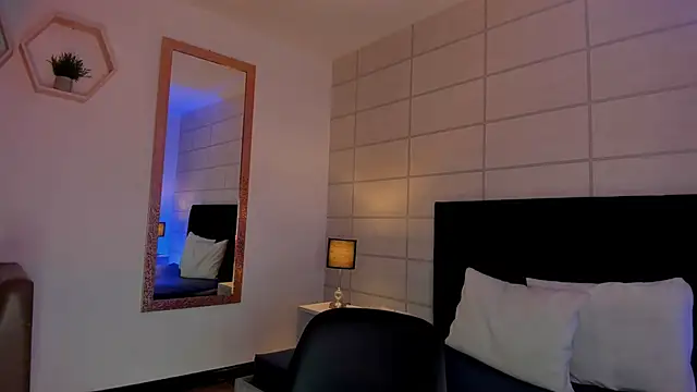 Christine Laam online show from February 12, 2026, 12:11 pm