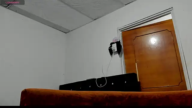 chloe evanx  online show from December 11, 2024, 7:36 pm