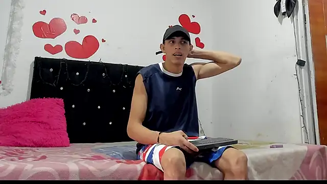 chloe evanx  online show from February 22, 2025, 7:14 pm