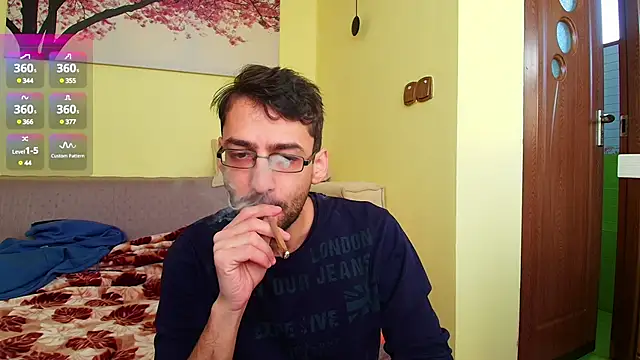 Snapshot of HungEddy chatting on February 22, 2025, 7:34 am HungEddy online show from February 22, 2025, 7:34 am