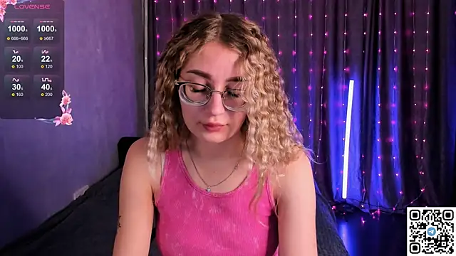 LivyyBossom online show from February 16, 2025, 5:37 pm