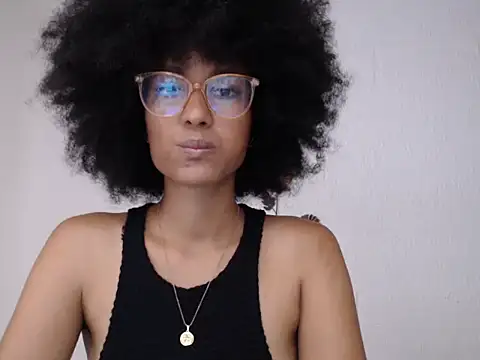 violettamartins online show from June 5, 2026, 9:31 pm