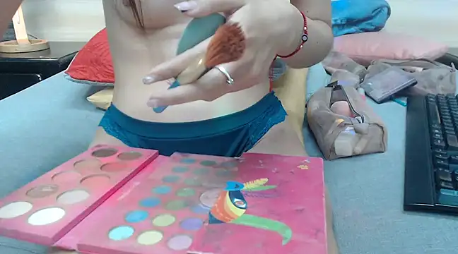 Snapshot of nahomibecker chatting on February 4, 2025, 1:13 am nahomibecker online show from February 4, 2025, 1:13 am