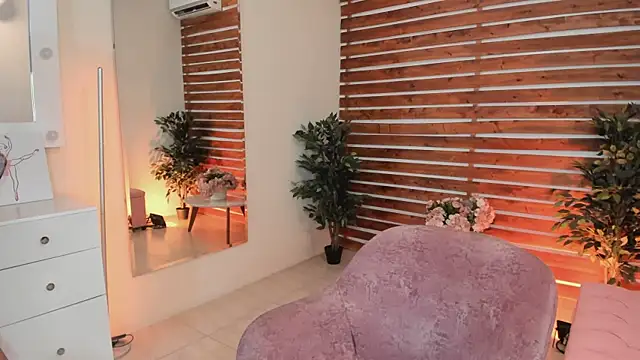 Sapphire Venuss online show from January 30, 2025, 9:58 pm