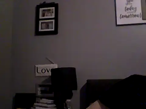 Snapshot of Watson4U chatting on December 19, 2024, 4:24 pm Watson4U online show from December 19, 2024, 4:24 pm