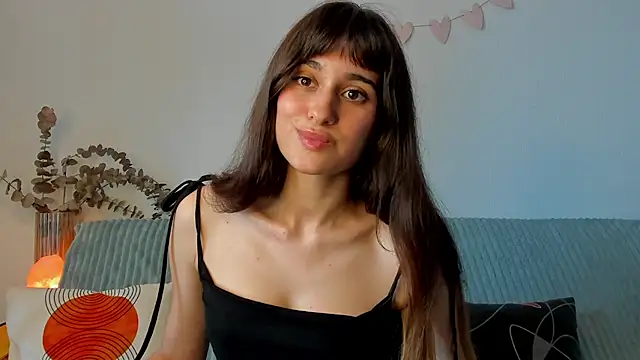 erika hoiree online show from September 21, 2025, 7:43 am