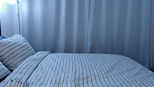 erika hoiree online show from February 17, 2026, 5:04 am