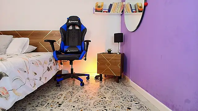 amber maxwell online show from March 15, 2025, 11:50 pm