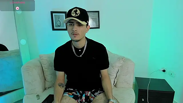 Snapshot of PhilipRich chatting on January 17, 2025, 4:04 pm PhilipRich online show from January 17, 2025, 4:04 pm