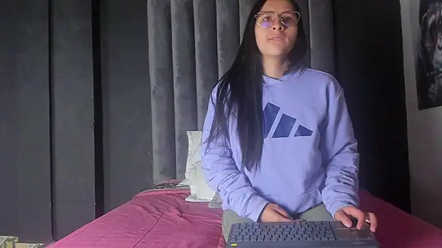 Luci And Sofi online show from February 13, 2025, 8:48 am