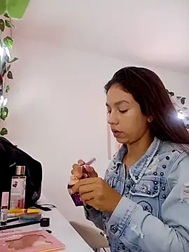 Luci And Sofi online show from October 18, 2025, 12:28 pm