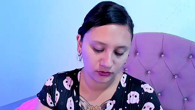 Snapshot of Mila_nixon02 chatting on December 2, 2024, 3:36 pm Mila nixon02 online show from December 2, 2024, 3:36 pm