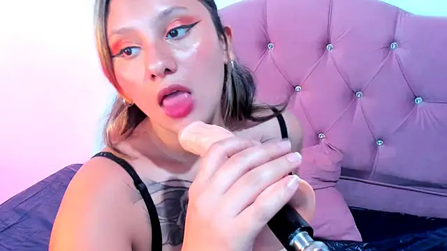 Snapshot of Mila_nixon02 chatting on January 31, 2025, 4:06 pm Mila nixon02 online show from January 31, 2025, 4:06 pm