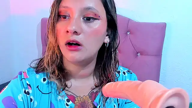 Snapshot of Mila_nixon02 chatting on February 23, 2025, 6:56 pm Mila nixon02 online show from February 23, 2025, 6:56 pm