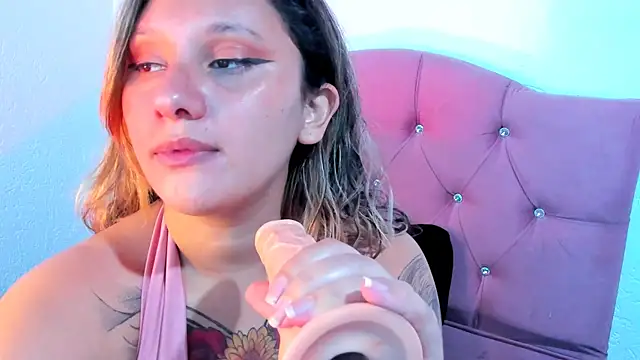 Snapshot of Mila_nixon02 chatting on March 3, 2025, 3:31 pm Mila nixon02 online show from March 3, 2025, 3:31 pm