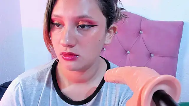 Snapshot of Mila_nixon02 chatting on March 15, 2025, 2:45 pm Mila nixon02 online show from March 15, 2025, 2:45 pm