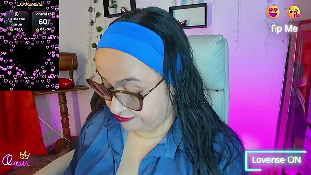 Gia Nahomi online show from March 12, 2026, 10:49 pm