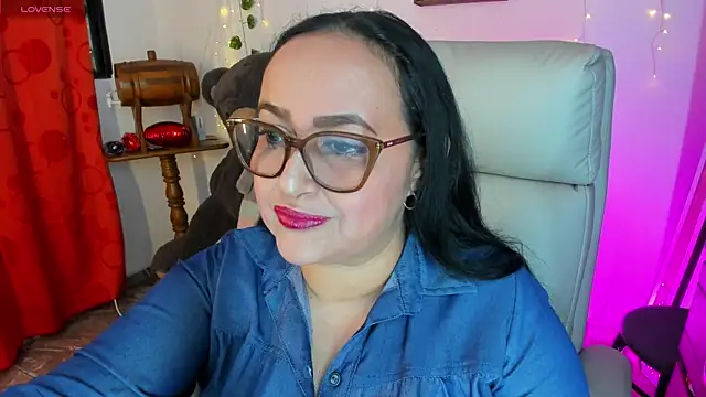 Gia Nahomi online show from April 15, 2026, 11:16 pm