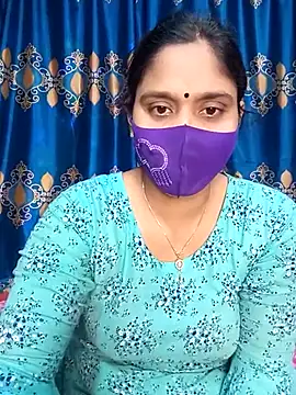 Hot Maleka online show from March 3, 2025, 12:27 pm