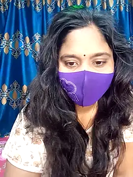 Hot Maleka online show from March 11, 2025, 1:16 am