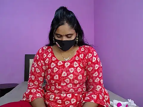 Hot Maleka online show from October 24, 2025, 3:52 pm