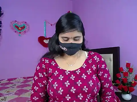 Hot Maleka online show from February 19, 2026, 4:58 pm