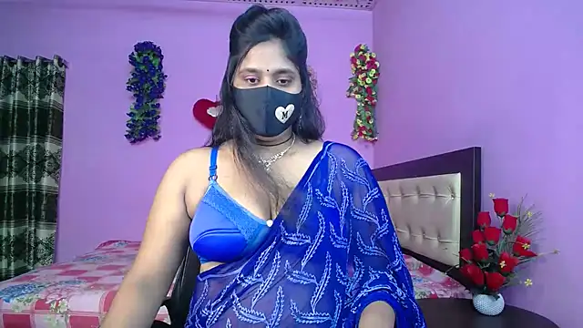 Hot Maleka online show from June 8, 2026, 5:02 pm