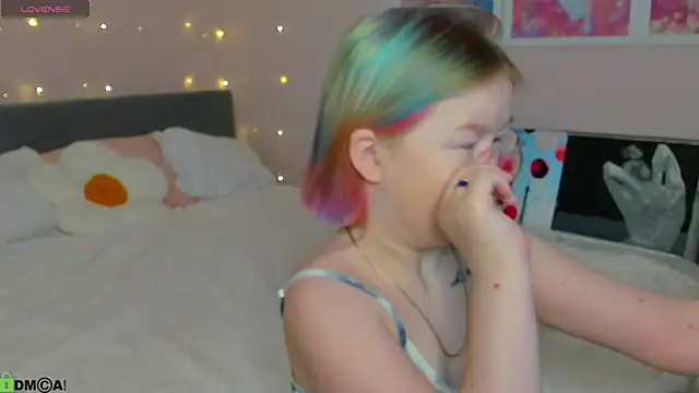 Snapshot of Sara_Robinson chatting on February 1, 2026, 2:32 am Sara Robinson online show from February 1, 2026, 2:32 am