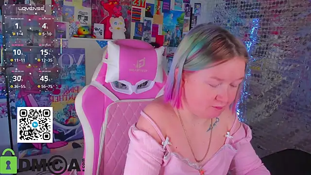 Snapshot of Sara_Robinson chatting on February 9, 2026, 6:06 am Sara Robinson online show from February 9, 2026, 6:06 am