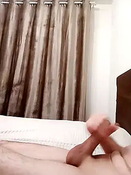 Grifon1973 online show from March 5, 2025, 8:10 pm