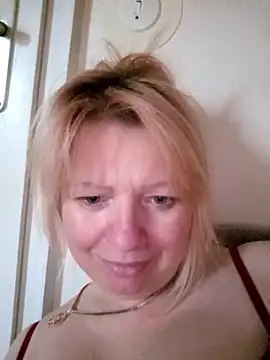 Lauri scherri online show from November 28, 2025, 2:31 pm