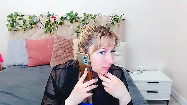 Incredible Ariela online show from April 9, 2026, 7:58 am