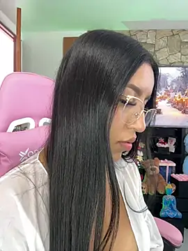 Tamara Roberts1 online show from December 23, 2024, 8:14 pm