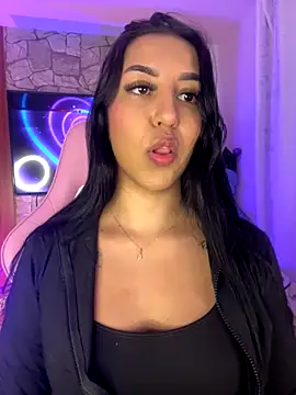 Tamara Roberts1 online show from November 26, 2025, 2:01 am