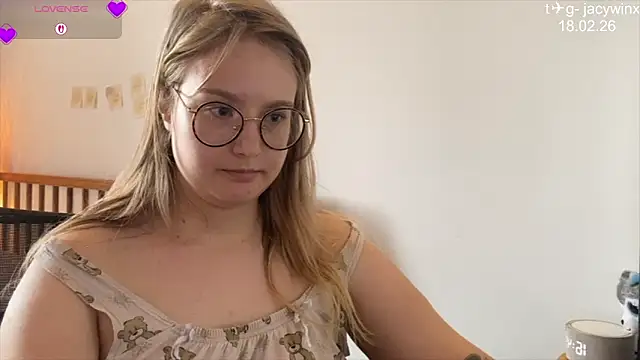 JacyWinslat online show from February 18, 2026, 9:49 am